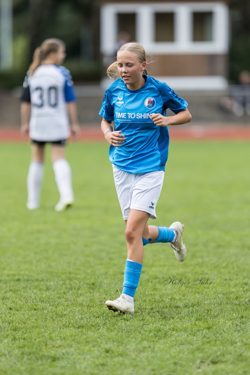 Bild 357 - wBJ VfL Pinneberg - Germania Schnelsen : Ergebnis: 15:1